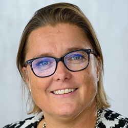 Carola van der Hoeff Headshot
