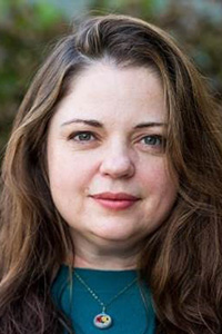 headshot brunette woman