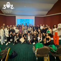 Descubre cómo el NeoCom 2024 de la Universidad San Francisco de Quito lideró el camino hacia eventos más sostenibles, con expertos en la industria y prácticas eco-amigables.