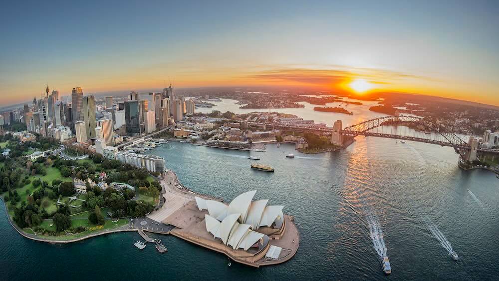 Climbing the Sydney Harbour Bridge, catching a performance at the Sydney Opera House, or a walk along the harbor are just a few only-in-Sydney options available to groups.