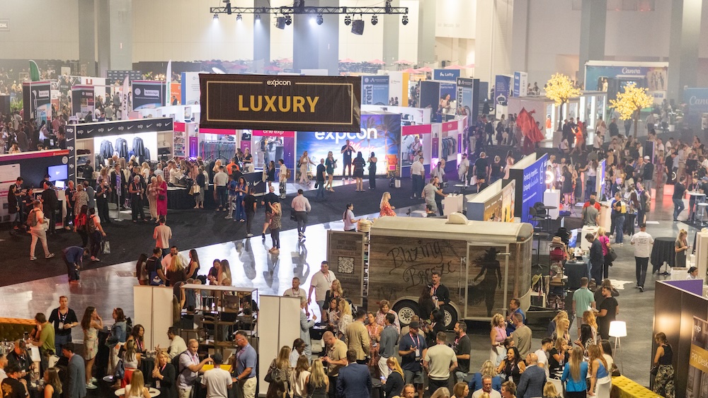 In partnership with Freeman, eXp completely reimagined their Expo Hall to be more central to the attendee journey.