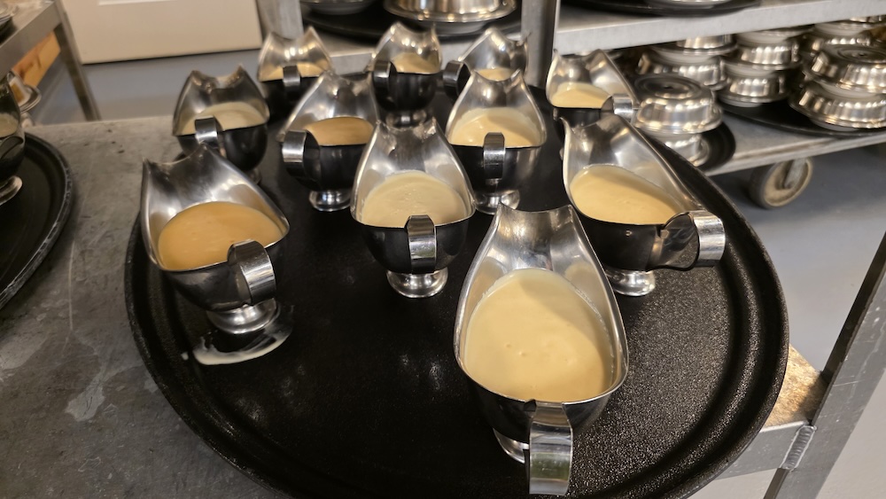 Partially filling salad boats and refilling when necessary is a great way to reduce consumption. Photo courtesy ReFED.